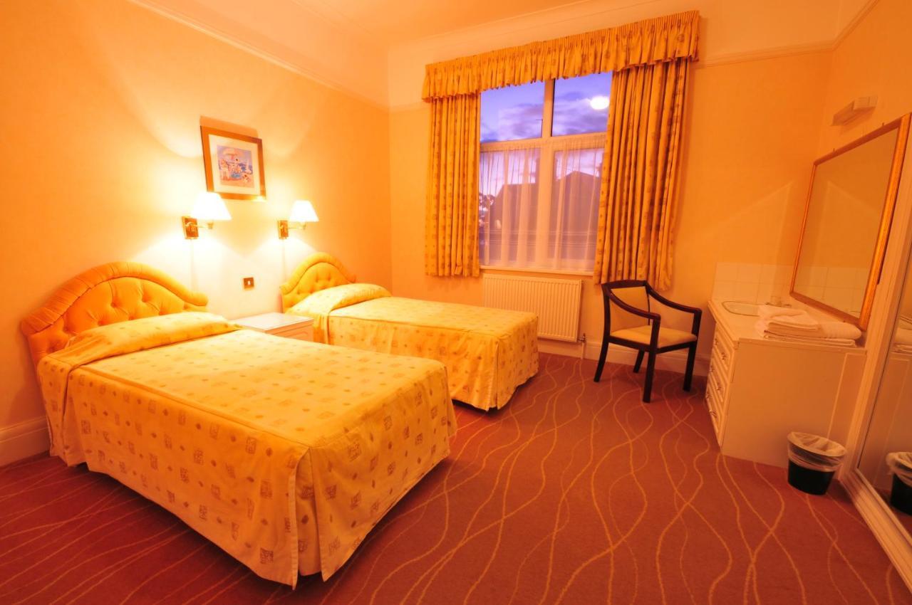 The Devoncourt Resort Ексмут Екстер'єр фото